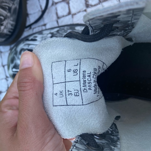 Dr. martens Black & White Floral paint drip pascal boots - Picture 5 of 5